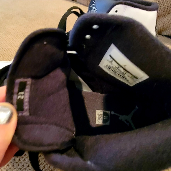 EUC AIR JORDAN'S - Picture 5 of 11